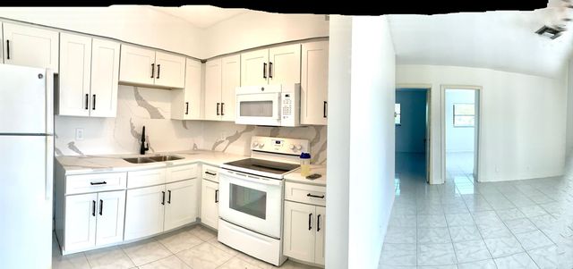 260 NW 19th Street 27, Boca Raton, FL 33432