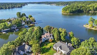 16101 Whitesail Drive, Charlotte, NC 28278