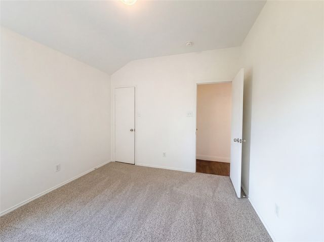 2563 Taos Drive, Grand Prairie, TX 75051