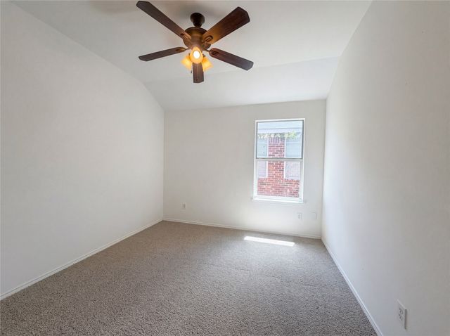 2563 Taos Drive, Grand Prairie, TX 75051