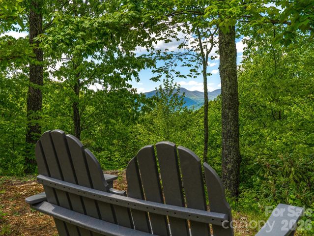 9 Crockett Ridge Road, Black Mountain, NC 28711