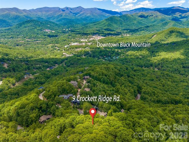9 Crockett Ridge Road, Black Mountain, NC 28711