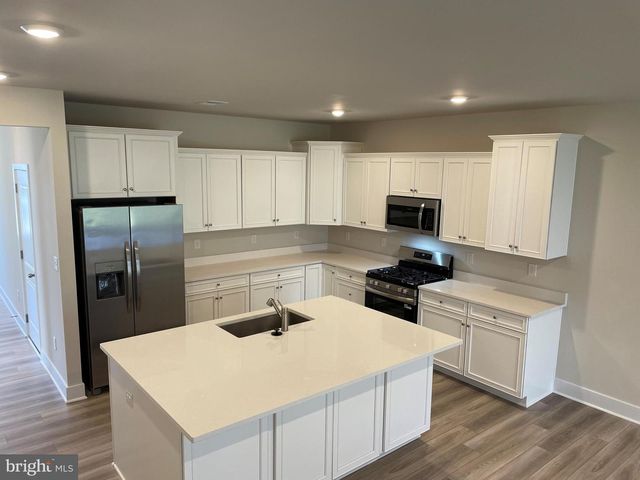 27 ELDERBERRY LN, Gettysburg, PA 17325