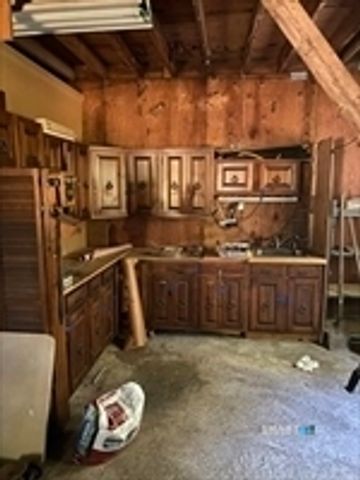 212 Feeding Hills Road Road, Southwick, MA 01077