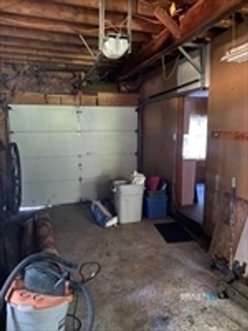 212 Feeding Hills Road Road, Southwick, MA 01077