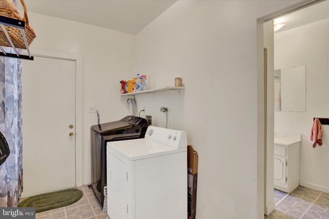 427 MACLAY ST, Harrisburg, PA 17110