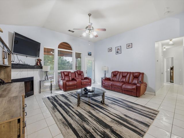 2101 Oak Manor Drive, Bedford, TX 76021