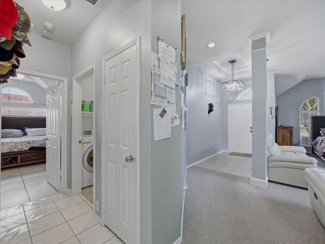 2101 Oak Manor Drive, Bedford, TX 76021