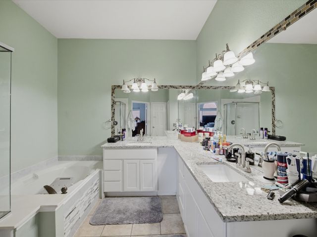 2101 Oak Manor Drive, Bedford, TX 76021