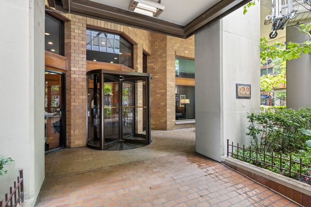 400 E OHIO Street 3004, Chicago, IL 60611