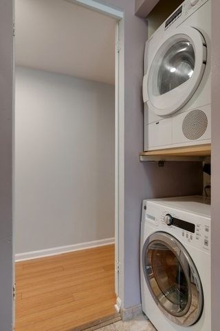 400 E OHIO Street 3004, Chicago, IL 60611