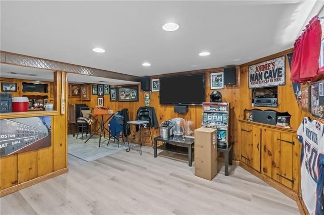 19 Annette Avenue, Pawtucket, RI 02861