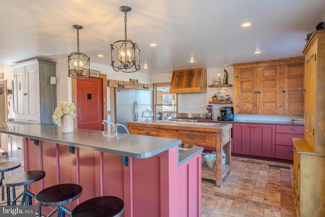 651 ROBINSON RD, Newport, PA 17074