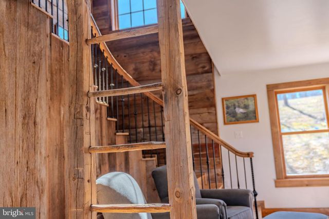 651 ROBINSON RD, Newport, PA 17074