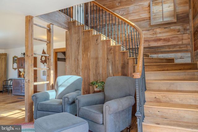 651 ROBINSON RD, Newport, PA 17074