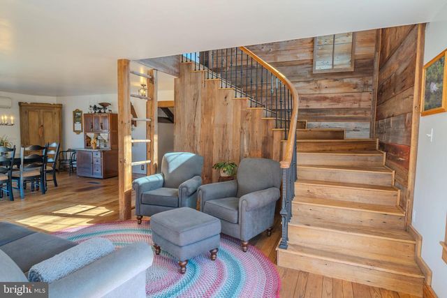 651 ROBINSON RD, Newport, PA 17074