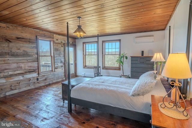 651 ROBINSON RD, Newport, PA 17074