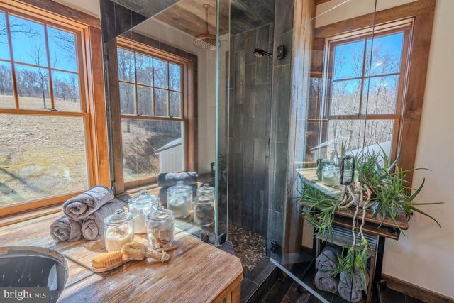 651 ROBINSON RD, Newport, PA 17074