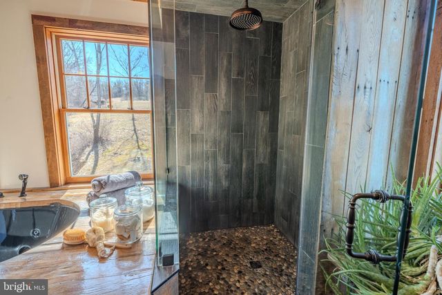 651 ROBINSON RD, Newport, PA 17074