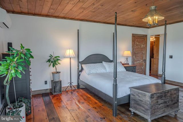 651 ROBINSON RD, Newport, PA 17074