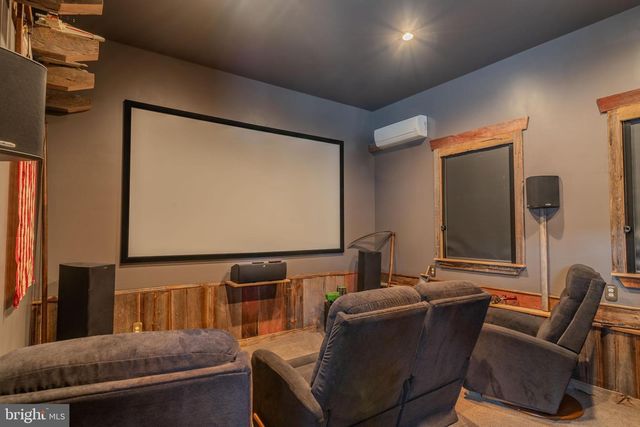 651 ROBINSON RD, Newport, PA 17074