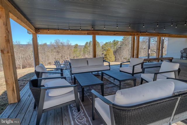 651 ROBINSON RD, Newport, PA 17074