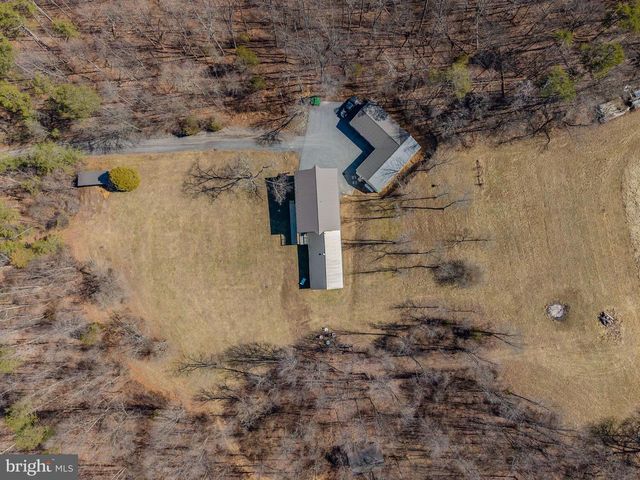 651 ROBINSON RD, Newport, PA 17074