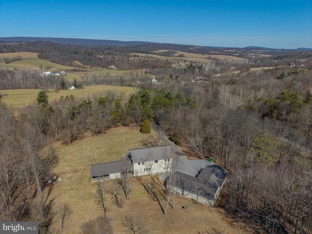 651 ROBINSON RD, Newport, PA 17074