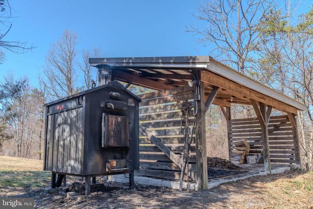 651 ROBINSON RD, Newport, PA 17074