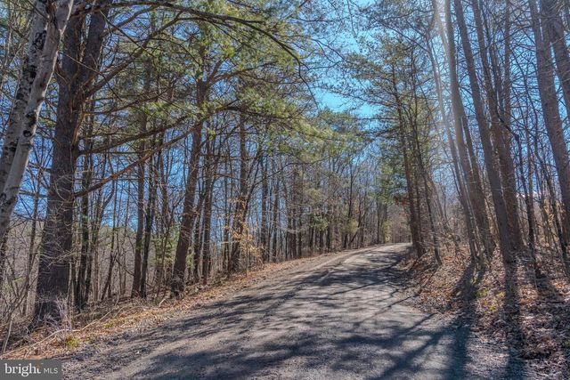 651 ROBINSON RD, Newport, PA 17074