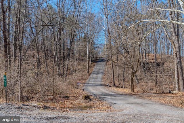 651 ROBINSON RD, Newport, PA 17074