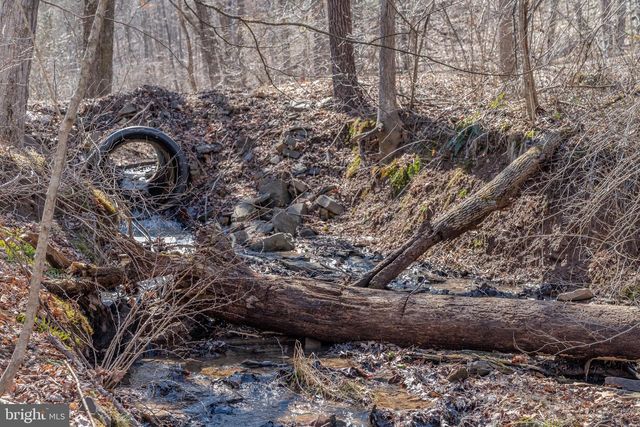 651 ROBINSON RD, Newport, PA 17074