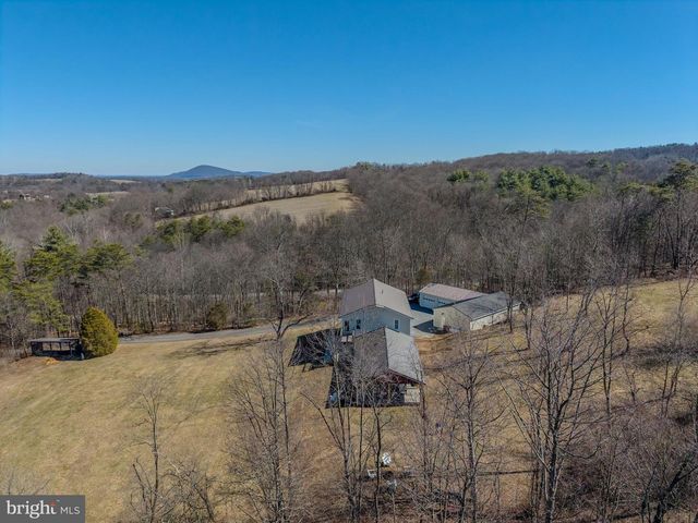 651 ROBINSON RD, Newport, PA 17074