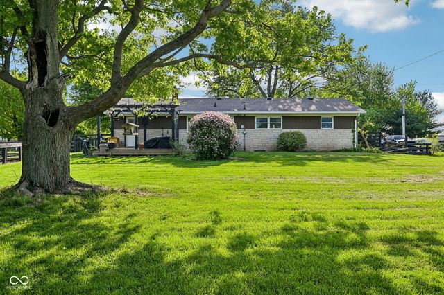 1892 Averitt Road, Greenwood, IN 46143