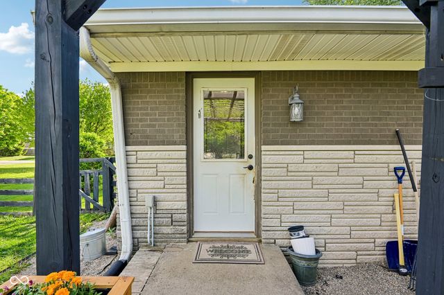 1892 Averitt Road, Greenwood, IN 46143