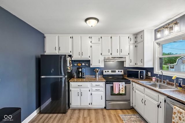 1892 Averitt Road, Greenwood, IN 46143