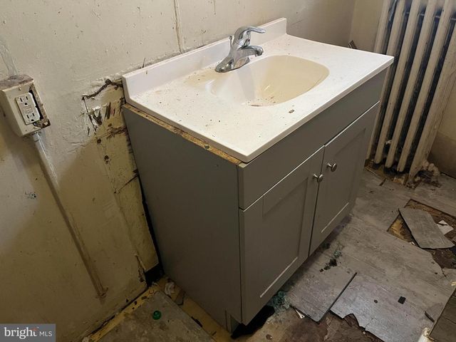 1173 WHITMAN AVE, Camden, NJ 08104