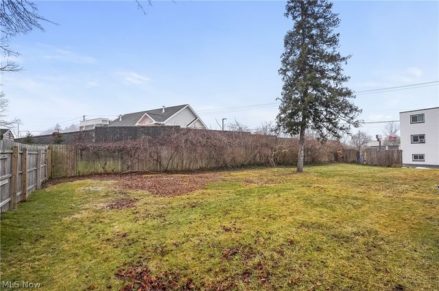 410 Beryl Drive, Kent, OH 44240