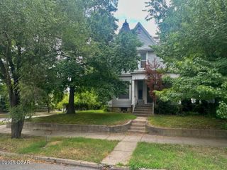 1903 S Sergeant Avenue, Joplin, MO 64804