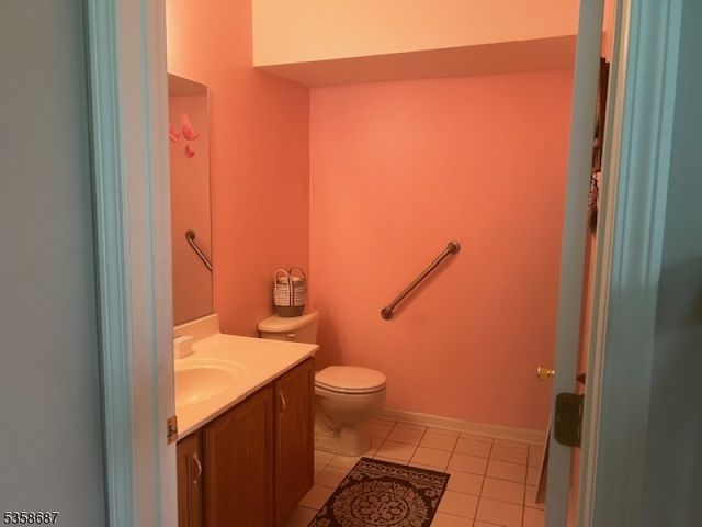 12 Meadow Lakes, Hamburg Boro, NJ 07419