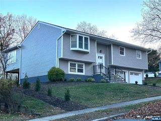 11 Odonnell Street, Westwood, NJ 07675