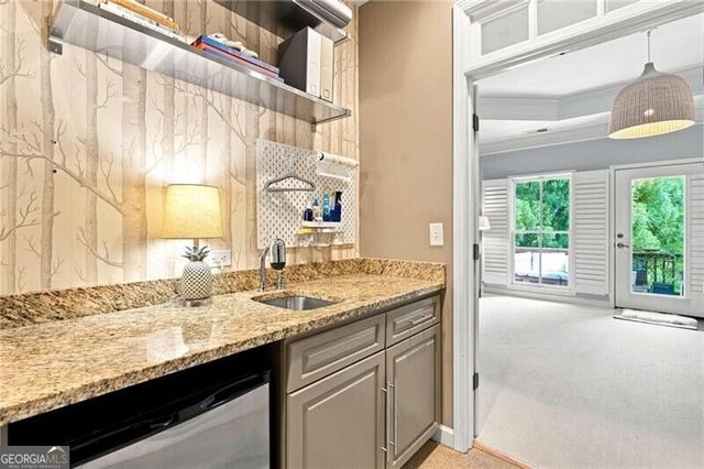 817 Highland Green Way NE, Atlanta, GA 30306