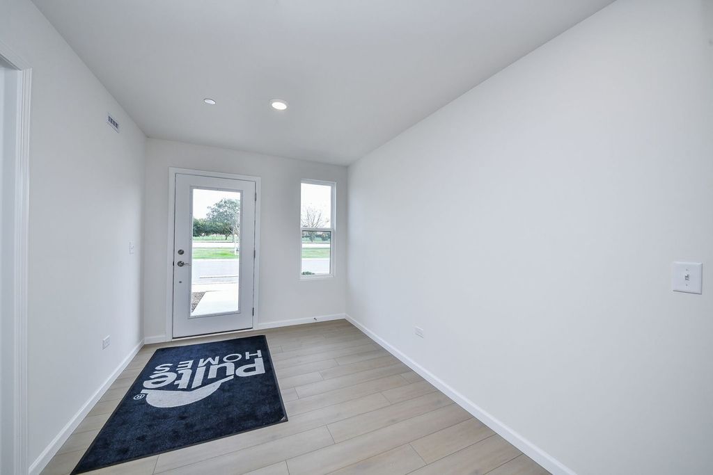 1710 Espacio Drive 3005, Naperville, IL 60563 — photo 2