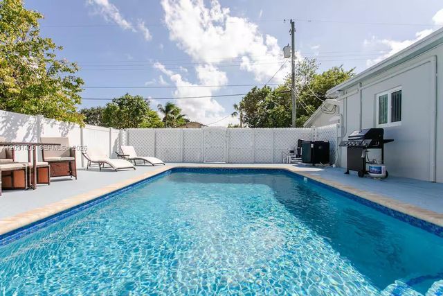 1716 Liberty St, Hollywood, FL 33020