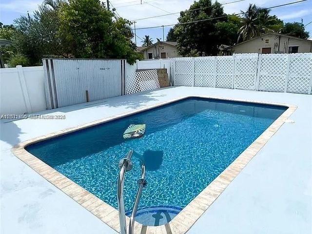 1716 Liberty St, Hollywood, FL 33020