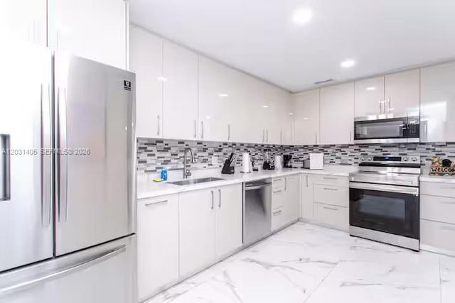 1716 Liberty St, Hollywood, FL 33020