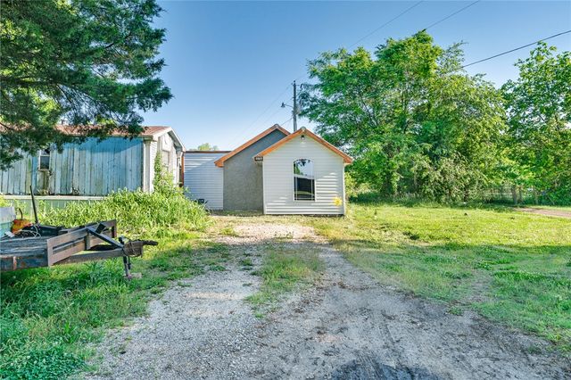 16785 Ditmars Road, Prairie Grove, AR 72753