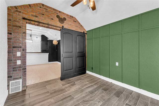 16785 Ditmars Road, Prairie Grove, AR 72753