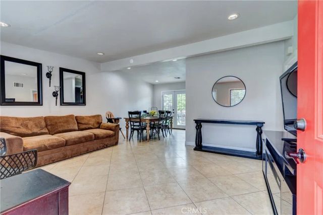 6688 Phoenix, Riverside, CA 92504