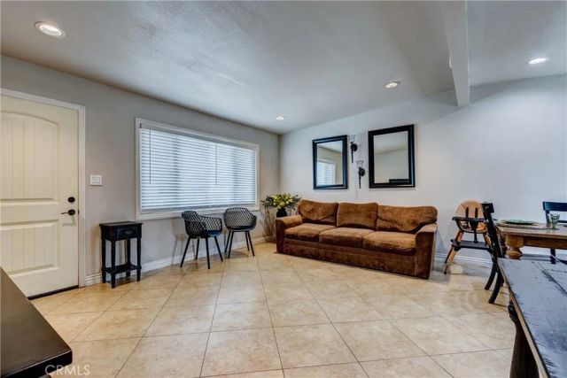 6688 Phoenix, Riverside, CA 92504